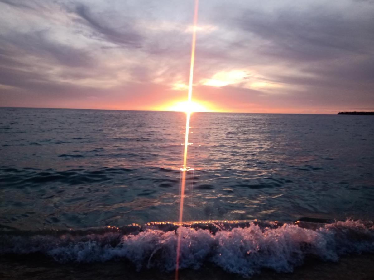 Hostal Playa Blanca Εξωτερικό φωτογραφία