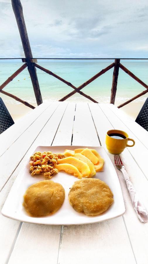 Hostal Playa Blanca Εξωτερικό φωτογραφία